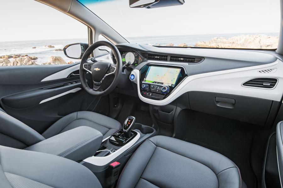 Интерьер Chevrolet Bolt EV 2016 года  (фото 6 из 42)